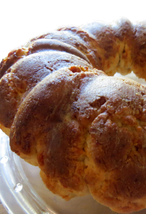 cheesy garlic bacon bread