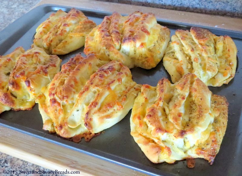 Cheese Garlic Pull Apart Muffins